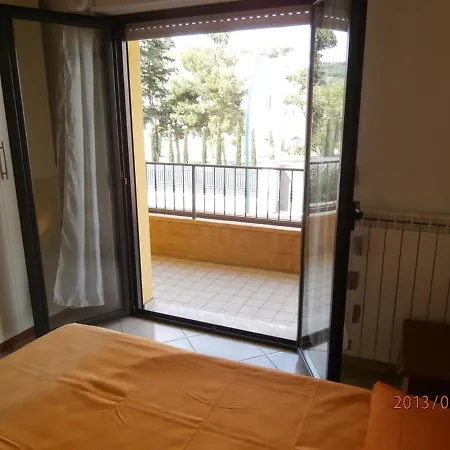 Donizetti 3 Apartment *